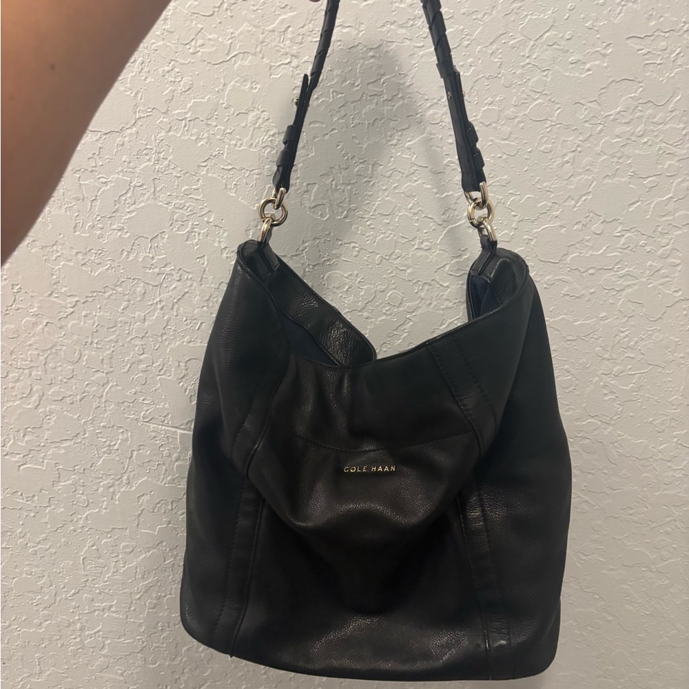 Cole Haan Classic Black Hobo Bag leather 2000k millennial style
